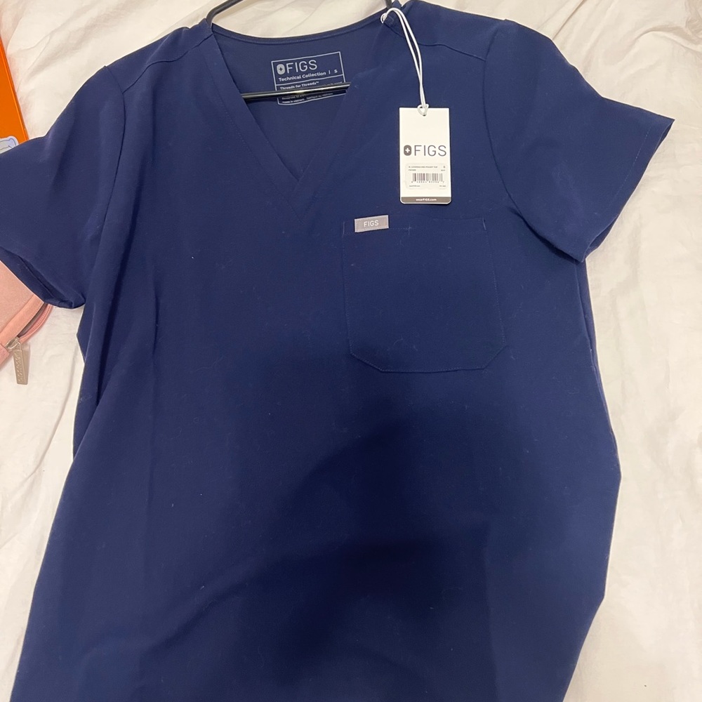 NWT Figs scrub set- NAVY